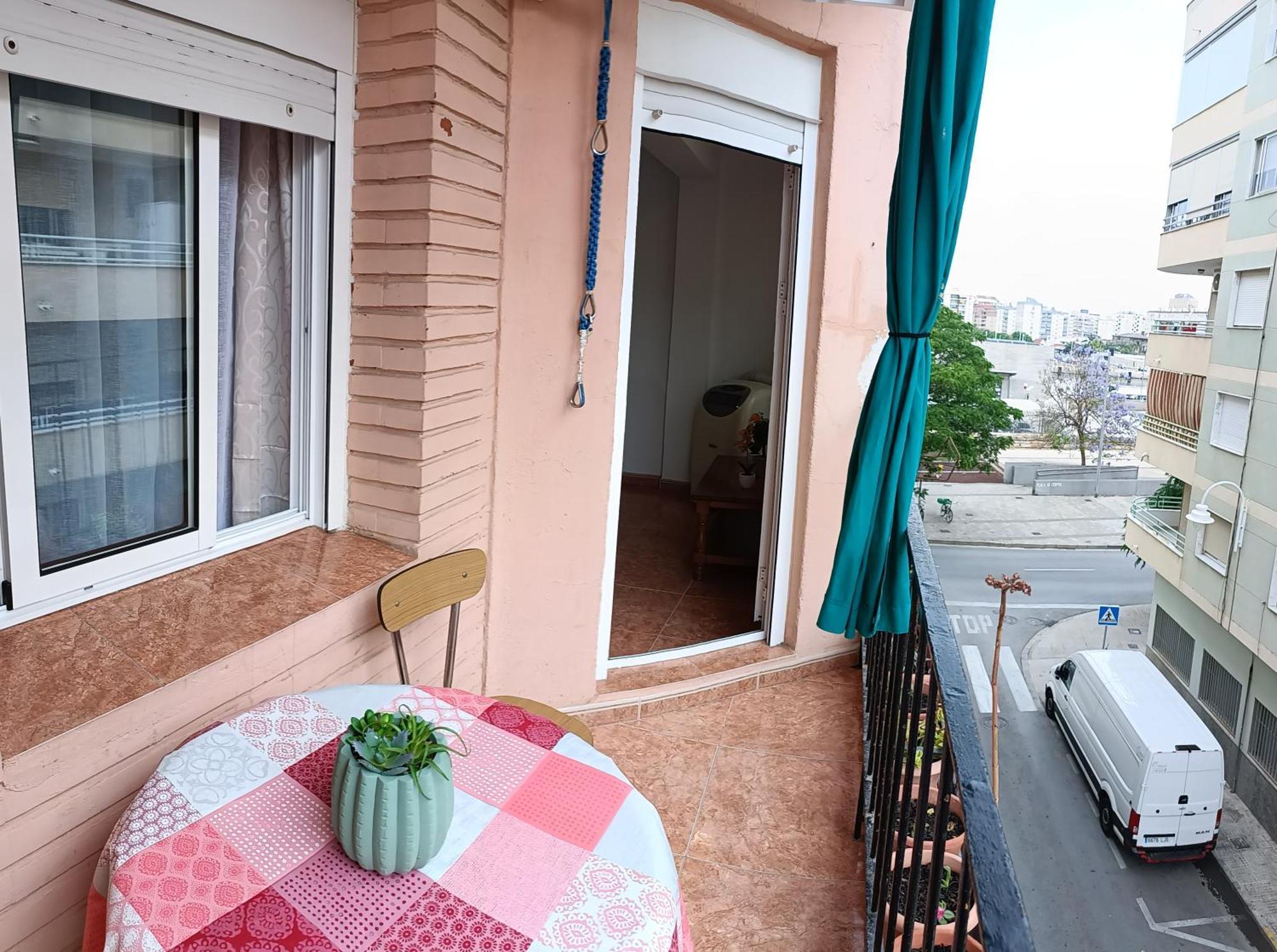 Daoiz, Vivienda Vacacional Para Familias Y Mayores De 25 Anos En El Grao De Gandia 3Ro Sin Ascensor Playa de Gandia المظهر الخارجي الصورة