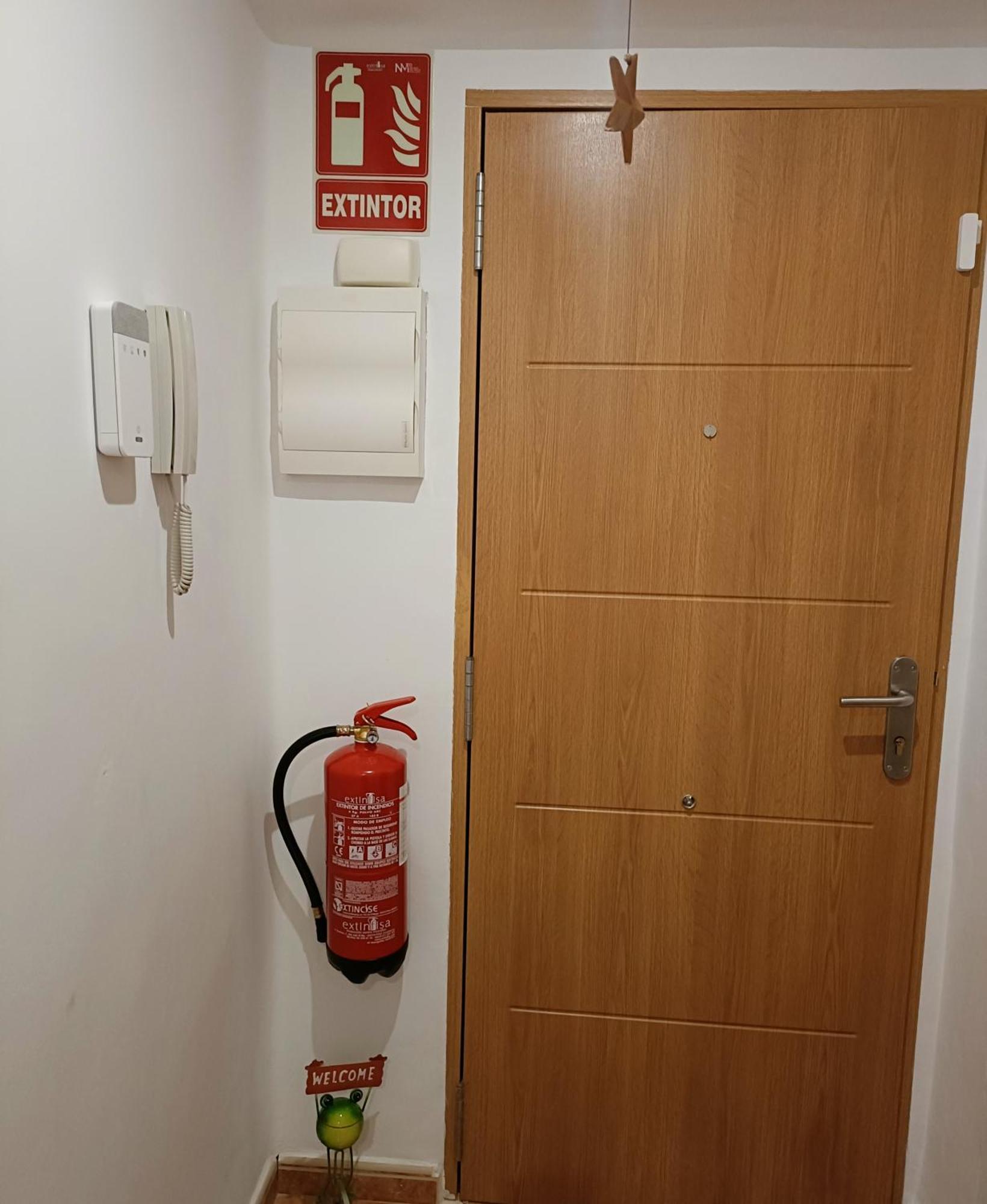Daoiz, Vivienda Vacacional Para Familias Y Mayores De 25 Anos En El Grao De Gandia 3Ro Sin Ascensor Playa de Gandia المظهر الخارجي الصورة